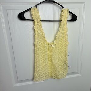 Madden Girl Yellow Lace junior Top